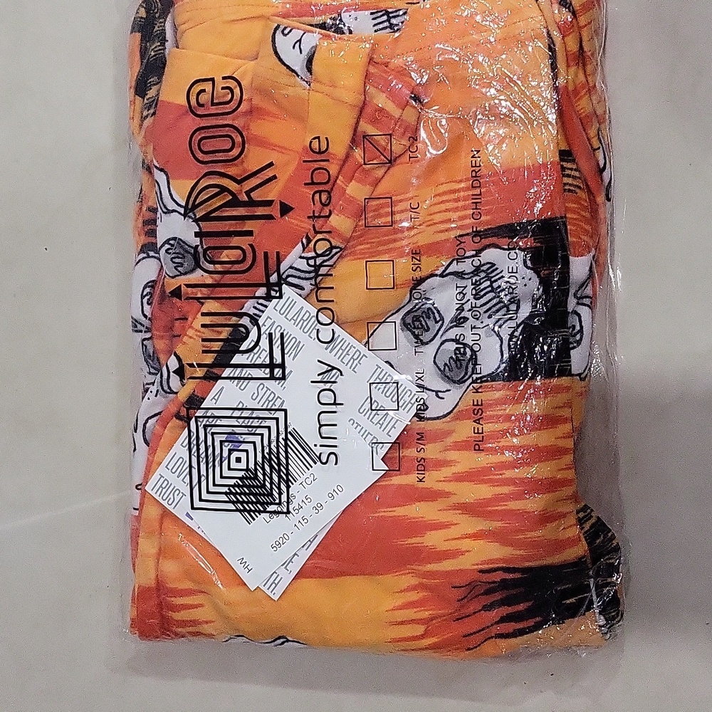 New with Tag Halloween Skulls Orange LuLaRoe Leggings TC2